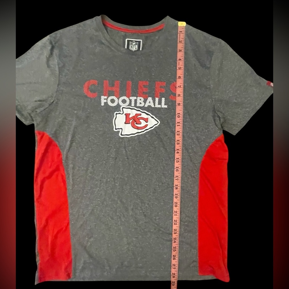 Kansas City Chiefs Gray and Red Football T-Shirt - Picture 4 of 8